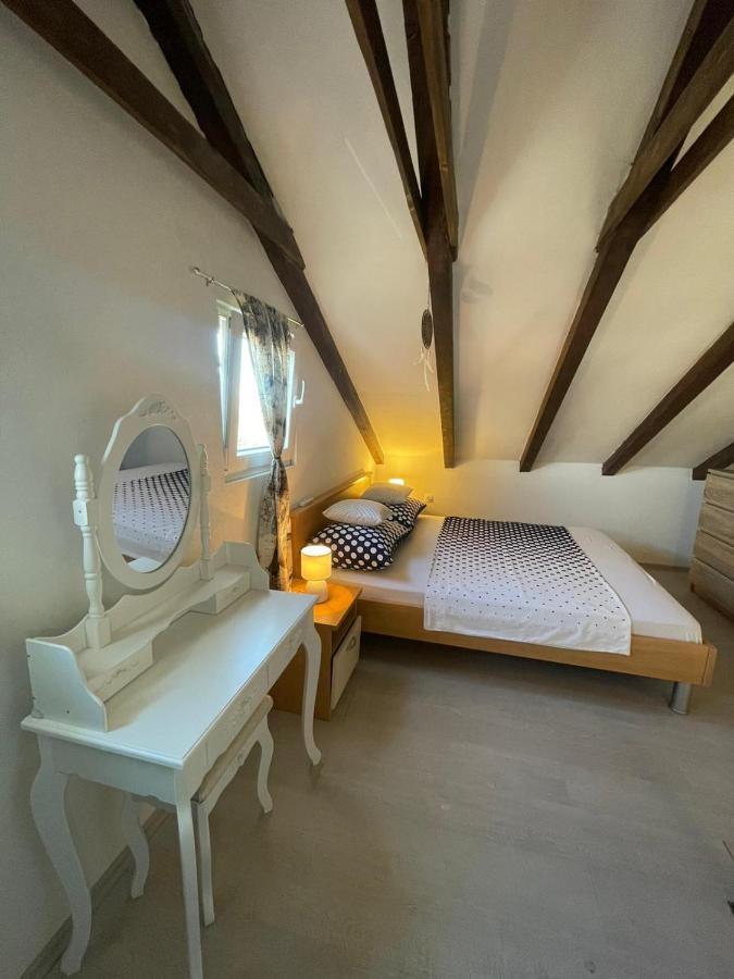 Studio Apartment Dona Trogir Luaran gambar
