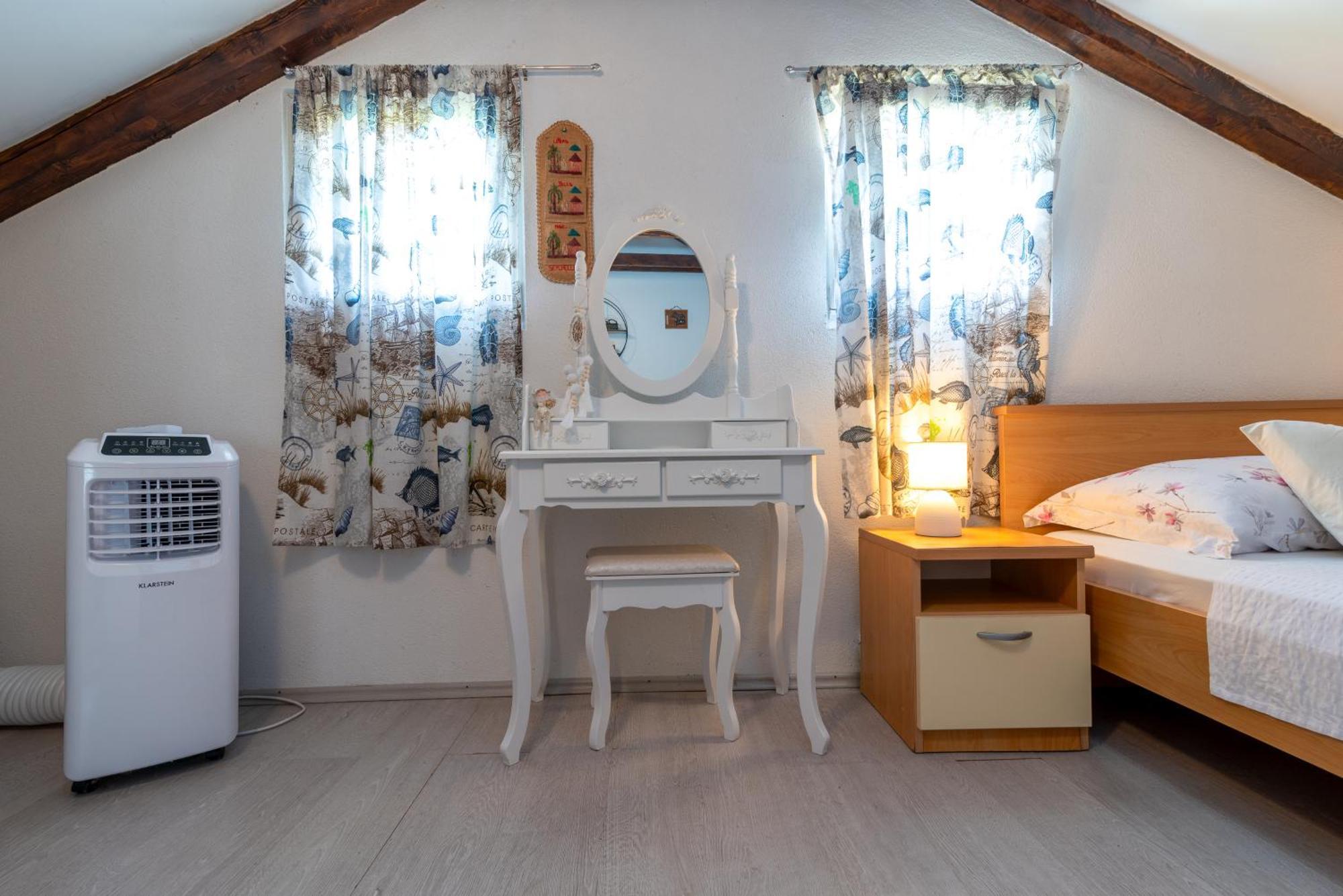 Studio Apartment Dona Trogir Luaran gambar