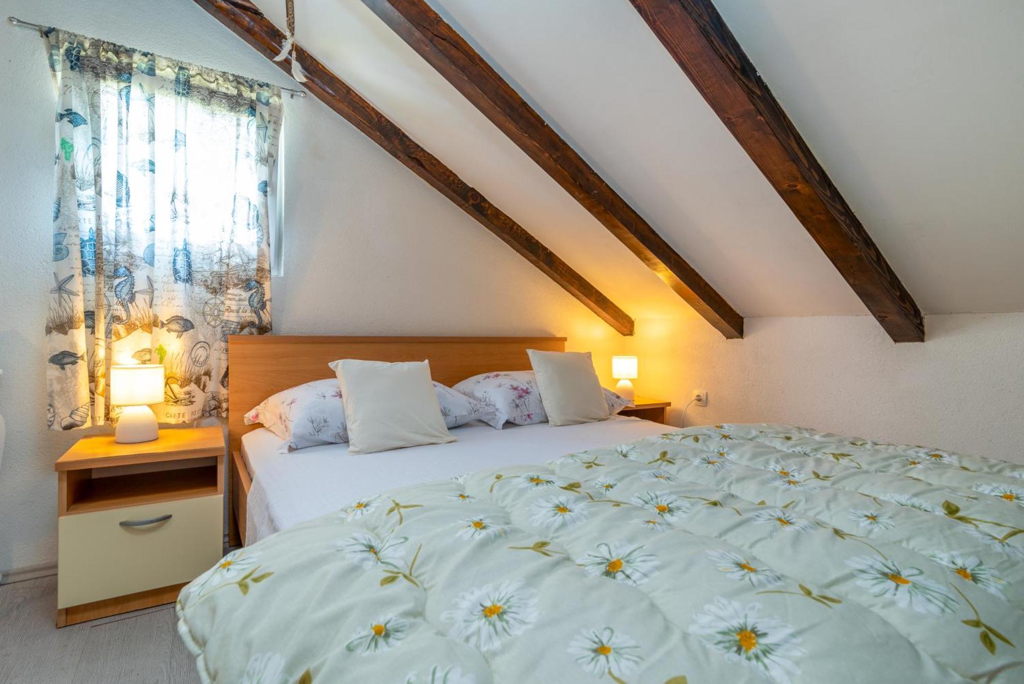 Studio Apartment Dona Trogir Luaran gambar