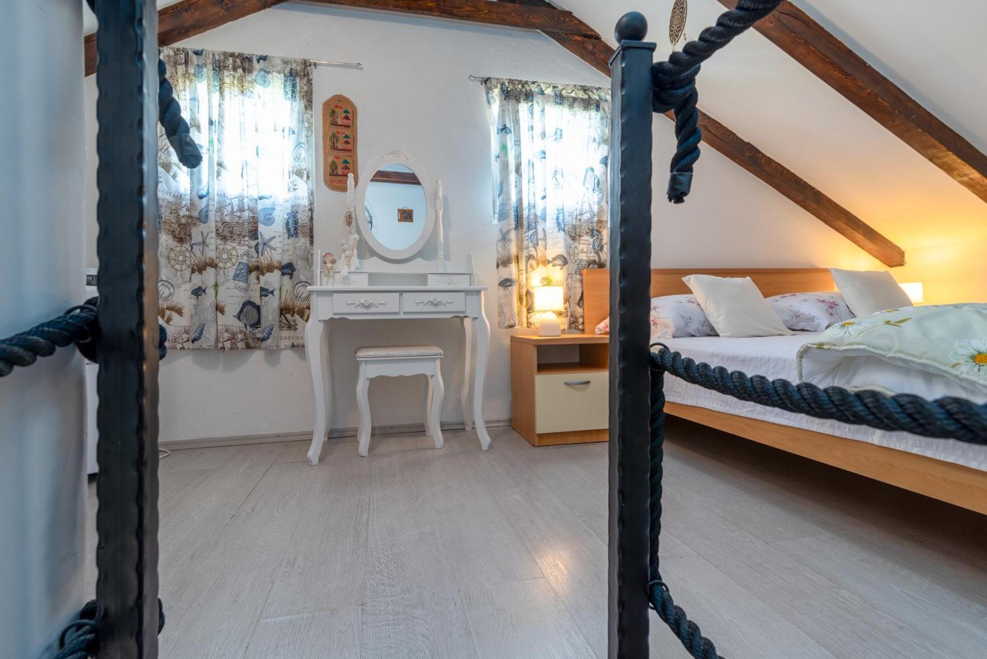 Studio Apartment Dona Trogir Luaran gambar
