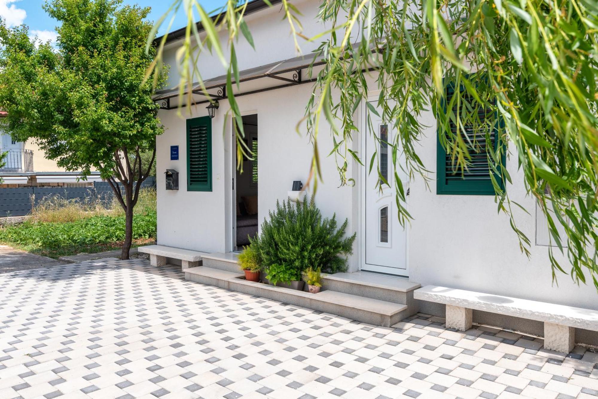 Studio Apartment Dona Trogir Luaran gambar